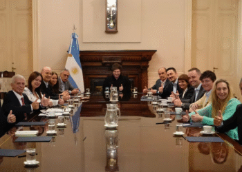 Milei convoca a Gabinete tras fallo de YPF que afecta el control estatal