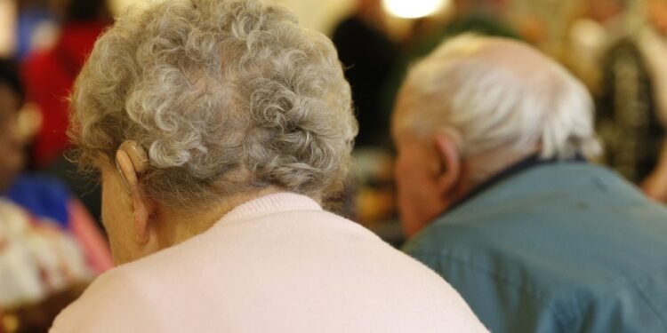 Gobierno lanza bono de $70.000 para jubilados que cobran haber mínimo