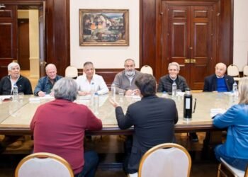 Gremios de la provincia de Buenos Aires enfrentan desafíos por la crisis económica