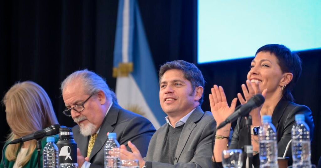 Kicillof y Mayra Mendoza buscan unidad en medio de tensiones peronistas