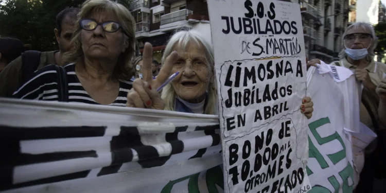 Se confirmó el aumento en jubilaciones y pensiones para agosto en Argentina