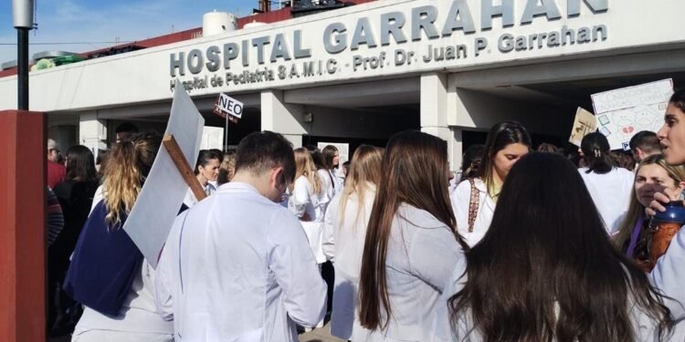Crisis en el Hospital Garrahan: desfinanciamiento afecta atención pediátrica
