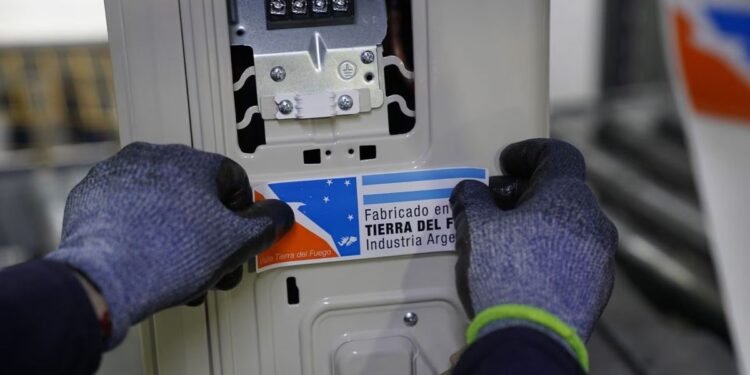 El Gobierno habilita importaciones simplificadas de más de 40 productos fueguinos