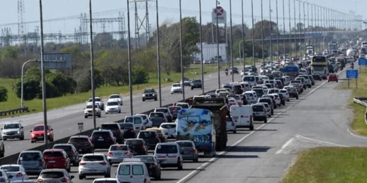 Aumentan las fotomultas en la Ruta 2 por seguridad, pero desatan críticas
