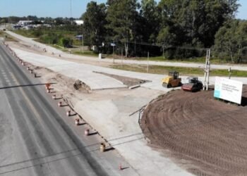 Azul exige al Gobierno la reactivación de obras para transformar la Ruta 3