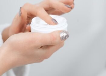 Cuidar las manos en invierno: consejos para evitar la sequedad extrema