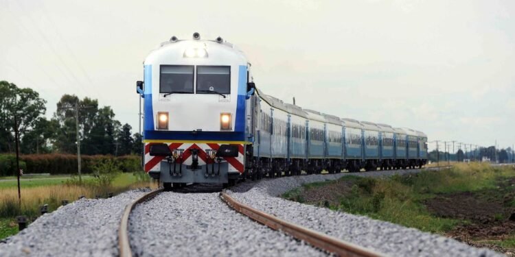 Kicillof impulsa plan para recuperar conexiones ferroviarias en la provincia