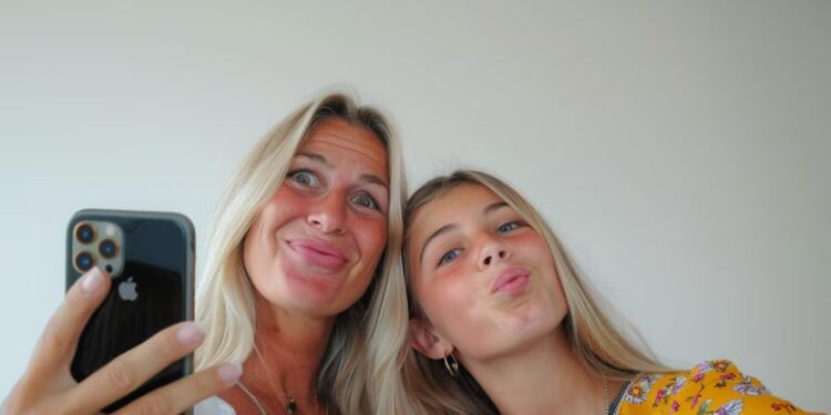 Expertos revelan cómo protegerse del espionaje a través de la cámara