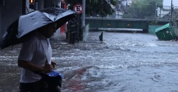 Alerta naranja por tormentas en Buenos Aires ante inminente ciclogénesis