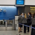 Paro de controladores aéreos afecta a 8.000 pasajeros en Aerolíneas Argentinas