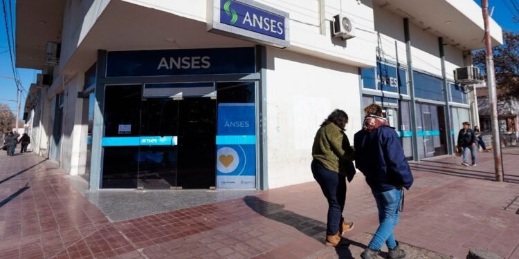 ANSES confirma el pago de jubilaciones y asignaciones este miércoles