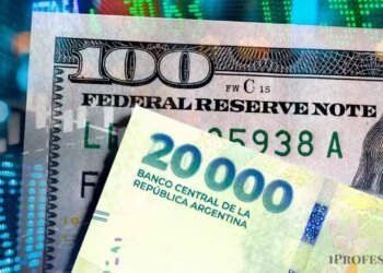 El dólar sigue su trayectoria bajista y expertos aconsejan invertir en bonos