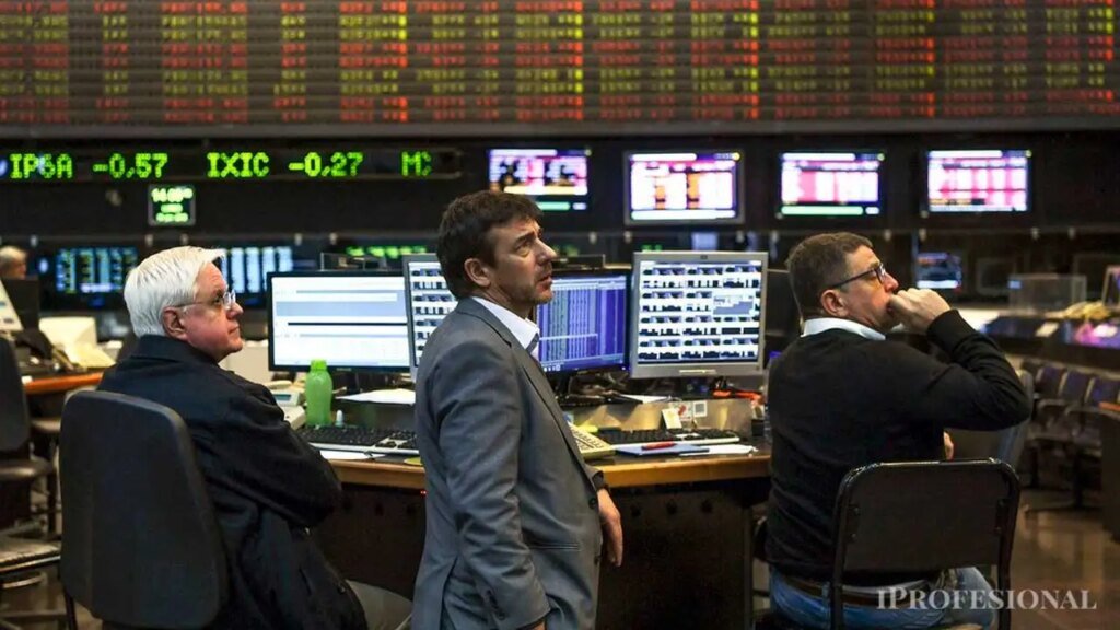 Mercados argentinos en tensión: riesgo país alcanza nuevo récord de 850 puntos