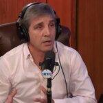 Caputo minimiza la suba del dólar y asegura que la economía es sólida