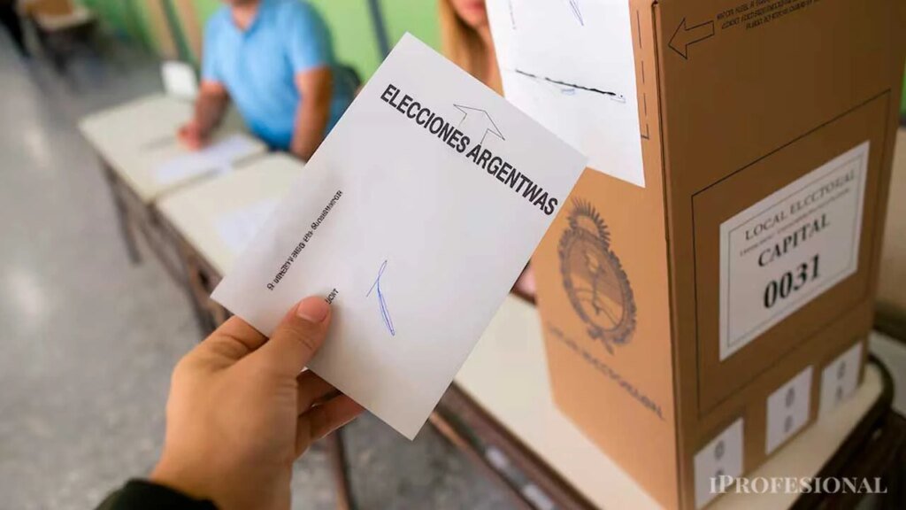 Corrientes inicia elecciones clave con 58 boletas y demoras en mesas