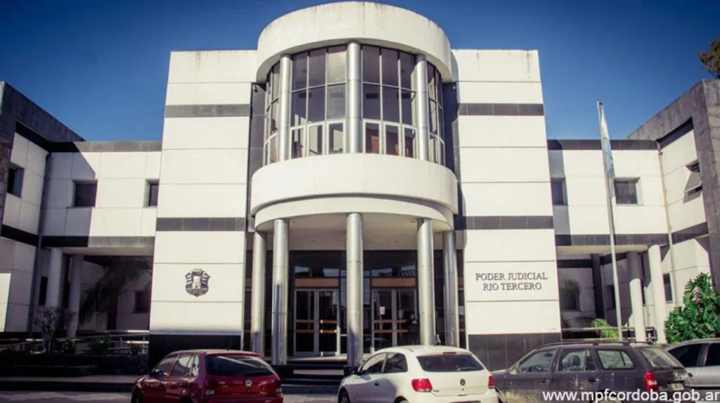 Mujer declara abuso y maltratos tras matar a su padre en Córdoba