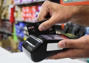 El 46% de las compras de alimentos en supermercados se hacen a crédito