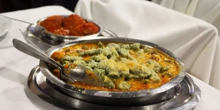 Tita, el bodegón de Chacarita que reinventa la pasta vegetal