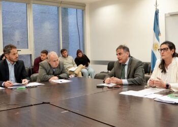 Diputados bonaerenses avanzan en proyectos clave para salud y derechos de niñez