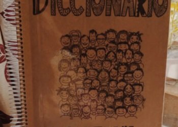 Estudiantes de Ayacucho presentan un diccionario de jerga juvenil