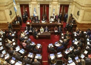 Senadores recibirán más de $10,2 millones tras nuevo incremento salarial