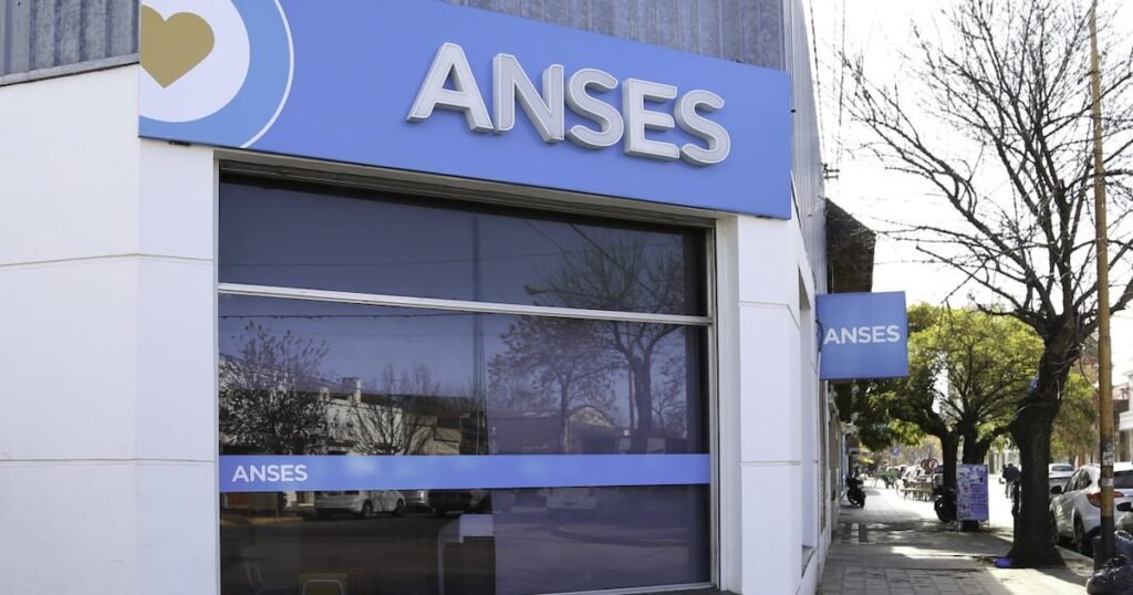 ANSES alerta sobre estafas: cómo protegerte de fraudes en trámites