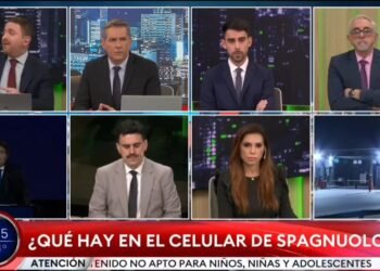 Milei ignora escándalo de coimas y habla de tasas de interés en Rosario