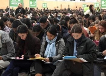 Ninguno de los 117 aspirantes aprobó el reexamen de residencias médicas