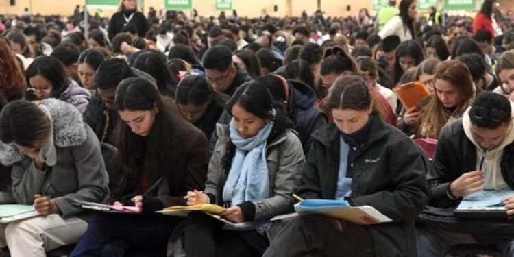 Ninguno de los 117 aspirantes aprobó el reexamen de residencias médicas