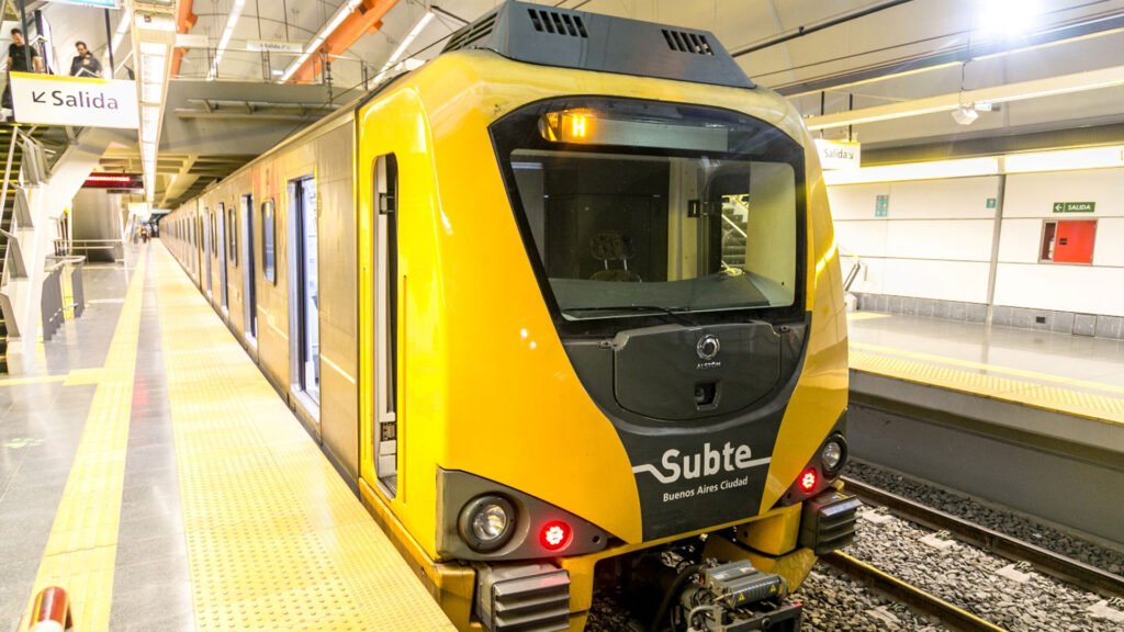 Paro total del subte en apoyo a trabajador fallecido por asbesto
