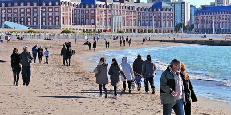 Caen los turistas en invierno: la economía del turismo enfrenta un golpe