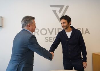 Providencia Seguros dona $5 millones a Techo para combatir la desigualdad vivienda