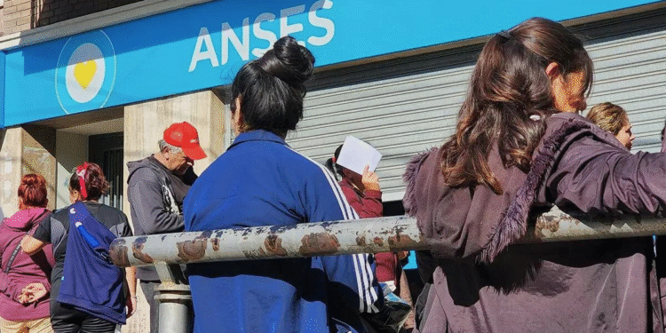 ANSES confirmó quiénes recibirán importante aumento en septiembre 2025
