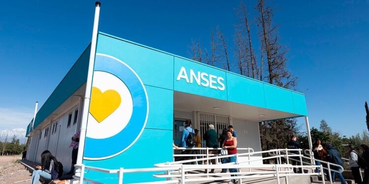 ANSES: ¿Cuánto será el aumento para jubilados y pensionados en agosto?