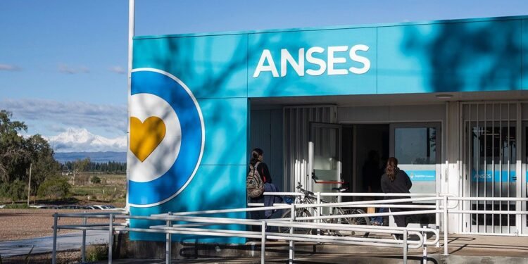 Los pagos de ANSES para agosto: ¿quiénes cobran en los próximos días?