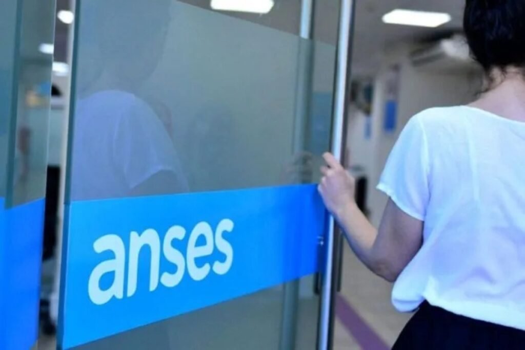 ANSES confirma el aumento y bono para jubilados en agosto ¿Cuánto se cobra?