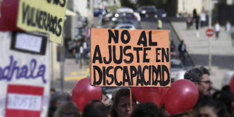 Denuncian cierre de centros de inclusión escolar que afecta a 5.000 niños