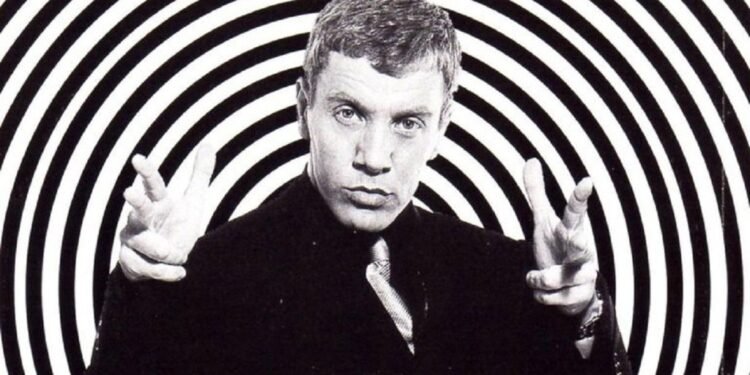 Impactante hallazgo en San Antonio de Areco: dos cuerpos en auto abandonado