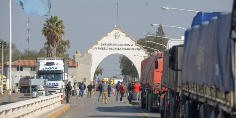 Fletes de cargas aumentan 17,5% y podrían llegar al 20% en agosto