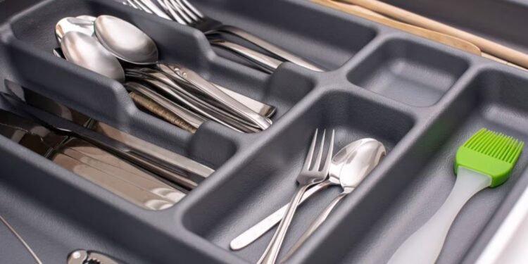 Cómo mantener impecables tus utensilios de acero inoxidable en casa