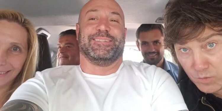 Detienen a exfuncionario de discapacidad en un country por coimas