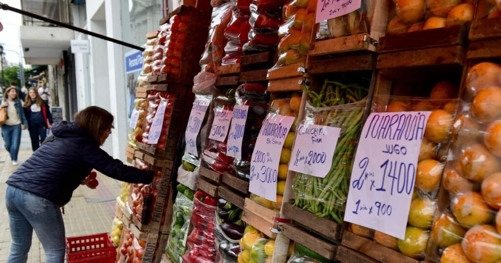 La inflación alimentaria llegó al 3% en agosto, impulsada por frutas y carnes