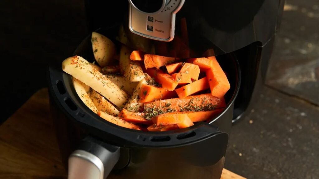 La freidora de aire revoluciona la cocina con recetas más saludables