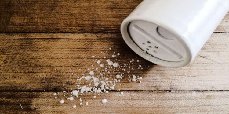 El talco para pies: cinco usos sorprendentes en el hogar que no conocías