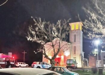 Detienen a hombre en Coronel Suárez tras intento de incendiar una iglesia