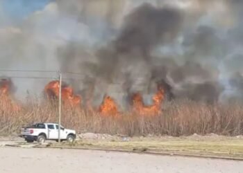 Incendios devastan barrios de Jujuy y complican evacuaciones de vecinos