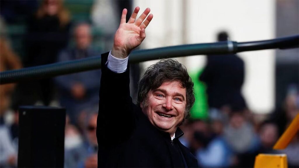 Milei suspende acto en Junín por tormentas y reprograma para el 25 de agosto