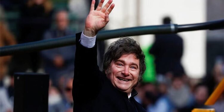 Milei suspende acto en Junín por tormentas y reprograma para el 25 de agosto