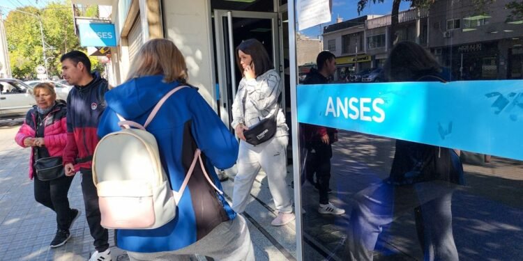 ANSES: ¿Cuánto cobrarán los jubilados en septiembre tras el aumento?