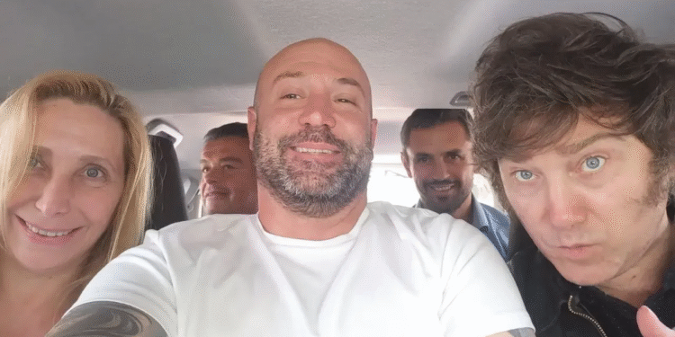 Escándalo por audios de exfuncionario que revelan coimas en el Gobierno